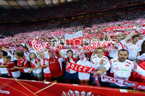  30.08.2014 WARSZAWA STADION NARODOWY<br />
MISTRZOSTWA SWIATA W PILCE SIATKOWEJ 2014<br />
FIVB MENS WORLD CHAMPIONSHIP 2014<br />
MECZ POLSKA - SERBIA ( POLAND - SERBIA )<br />
N/Z KIBICE DOPING EMOCJE TRYBUNY FLAGI SZALIKI BARWY BIALO CZERWONE<br />
 
