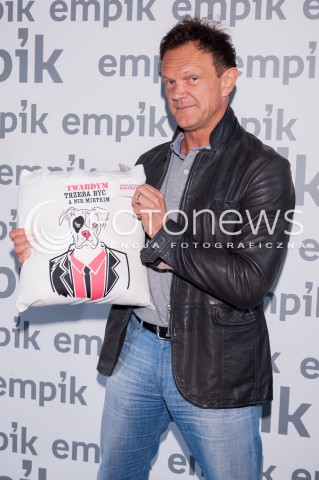  01.09.2014 WARSZAWA<br />SPOTKANIE Z CEZARYM PAZURA W EMPIKU<br />N/Z CEZARY PAZURA<br /> 