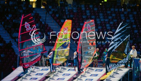  05.09.2014 WARSZAWA STADION NARODOWY<br />
HALOWY PUCHAR SWIATA W WINDSURFINGU<br />
N/Z ZAWODNIK<br />
 