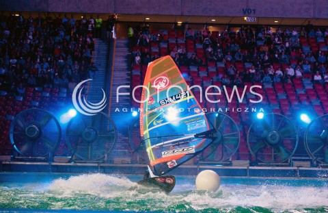  05.09.2014 WARSZAWA STADION NARODOWY<br />
HALOWY PUCHAR SWIATA W WINDSURFINGU<br />
N/Z ZAWODNIK<br />
 