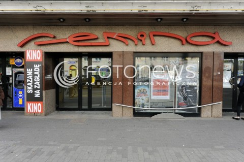  10.09.2014 WARSZAWA<br />
KINO FEMINA JUZ ZA KILKA DNI MA ZOSTAC ZAMKNIETE A W JEGOMIEJSCE W CENTRUM WARSZAWY POWSTANIE SKLEP BIEDRONKA<br />
N/Z WEJSCIE DO KINA<br />
 