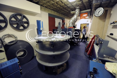  10.09.2014 WARSZAWA<br />
KINO FEMINA JUZ ZA KILKA DNI MA ZOSTAC ZAMKNIETE A W JEGOMIEJSCE W CENTRUM WARSZAWY POWSTANIE SKLEP BIEDRONKA<br />
N/Z KABINA PROJEKCYJNA ZAPLECZE<br />
 