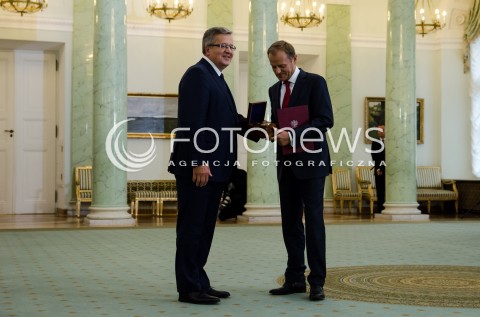 11.09.2014 WARSZAWA PREMIER DONALD TUSK SKLADA DYMISJE RZADU NA RECE PREZYDENTA RP BRONISLAWA KOMOROWSKIEGO N/Z PREZYDENT RP BRONISLAW KOMOROWSKI PREMIER RP DONALD TUSK  