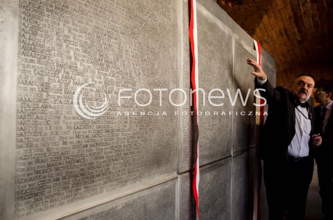  17.09.2014 WARSZAWA UROCZYSTOSC W 75 ROCZNICE AGRESJI SOWIECKIEJ NA POLSCE W CYTADELI WARSZAWSKIEJ N/Z OTWARCIE PIERWSZEJ CZESCI MUZEUM KATYNSKIEGO TABLICA Z NAZWISKAMI ZAMORDOWANYCH NA WSCHODZIE  