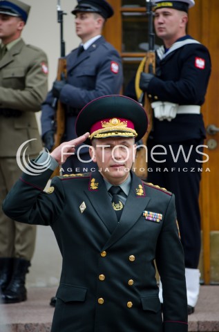  19.09.2014 WARSZAWA SPOTKANIE MINISTRA OBRONY NARODOWEJ POLSKI TOMASZA SIEMONIAKA Z MINISTREM OBRONY UKRAINY GENERALEM VALERIYEM HELETEYEM N/Z MINISTER OBRONY UKRAINY VALERIY HELETEY  