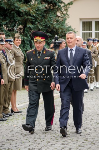  19.09.2014 WARSZAWA SPOTKANIE MINISTRA OBRONY NARODOWEJ POLSKI TOMASZA SIEMONIAKA Z MINISTREM OBRONY UKRAINY GENERALEM VALERIYEM HELETEYEM N/Z MINISTER OBRONY NARODOWEJ RP TOMASZ SIEMONIAK MINISTER OBRONY UKRAINY VALERIY HELETEY  