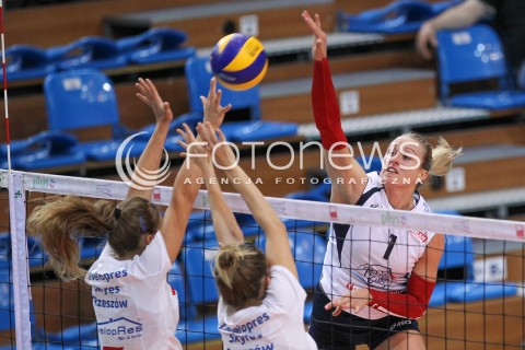  19.09.2014 RZESZOW <br />SIATKOWKA<br />TURNIEJ ZESPOLOW ORLENLIGI PRZED SEZONEM 2014/2015<br />MECZ DEVELOPRES SKYRES RZESZOW - MUSZYNIANKA MUSZYNA<br />N/Z KAROLINA CIASZKIEWICZ LACH<br /> 