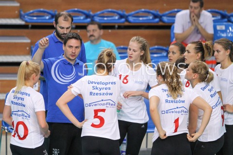  19.09.2014 RZESZOW <br />SIATKOWKA<br />TURNIEJ ZESPOLOW ORLENLIGI PRZED SEZONEM 2014/2015<br />MECZ DEVELOPRES SKYRES RZESZOW - MUSZYNIANKA MUSZYNA<br />N/Z MARCIN WOJTOWICZ - TRENER ( HEAD COACH ) <br /> 