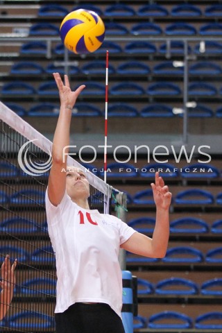  19.09.2014 RZESZOW <br />SIATKOWKA<br />TURNIEJ ZESPOLOW ORLENLIGI PRZED SEZONEM 2014/2015<br />MECZ DEVELOPRES SKYRES RZESZOW - MUSZYNIANKA MUSZYNA<br />N/Z KAROLINA FILIPOWICZ SYLWETKA <br /> 