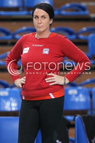 19.09.2014 RZESZOW <br />SIATKOWKA<br />TURNIEJ ZESPOLOW ORLENLIGI PRZED SEZONEM 2014/2015<br />MECZ KSZO OSTROWIEC SWIETOKRZYSKI - PALAC BYDGOSZCZ<br />N/Z AGATA KOPCZYK - TRENER ( HEAD COACH ) SYLWETKA<br /> 