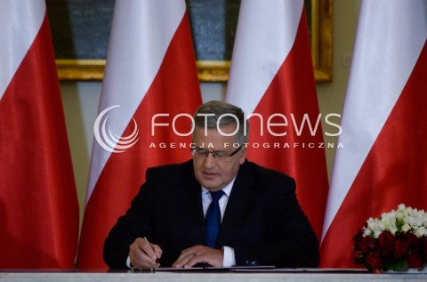 22.09.2014 WARSZAWA PREZYDENT RP BRONISLAW KOMOROWSKI POWOWAL RZAD PREMIER EWY KOPACZ N/Z PREZYDENT RP BRONISLAW KOMOROWSKI   