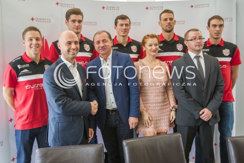  25.09.2014 RZESZOW <br />PREZENTACJA NOWYCH ZAWODNIKOW ASSECO RESOVII RZESZOW <br />N/Z MICHAL ZUREK DAWID DRYJA RAFAL BUSZEK RUSSELL BARTOSZ GORSKI RYSZARD PODKULSKI SEBASTIAN KIELECKI<br /> 