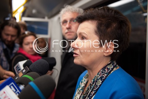  28.09.2014 WARSZAWA<br />PRZEJAZD POCIAGIEM INSPIRO TRASA CENTRALNEGO ODCINKA II LINII METRA<br />N/Z HANNA GRONKIEWICZ WALTZ<br /> 