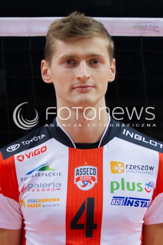  29.09.2014 RZESZOW <br />SESJA ZDJECIOWA SIATKARZY ASSECO RESOVIA<br />N/Z PIOTR NOWAKOWSKI<br /> 