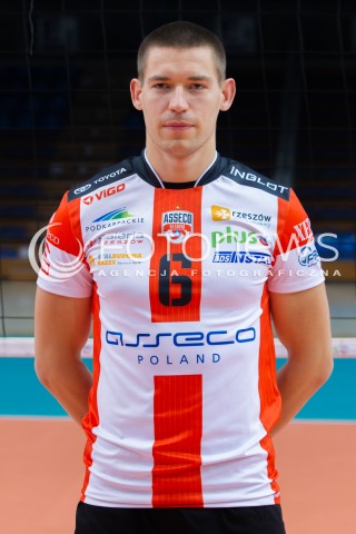  29.09.2014 RZESZOW <br />SESJA ZDJECIOWA SIATKARZY ASSECO RESOVIA<br />N/Z DAWID KONARSKI<br /> 