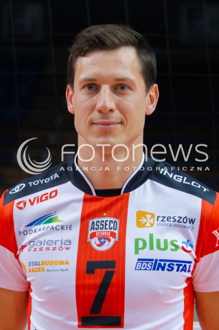  29.09.2014 RZESZOW <br />SESJA ZDJECIOWA SIATKARZY ASSECO RESOVIA<br />N/Z OLIEG ACHREM<br /> 