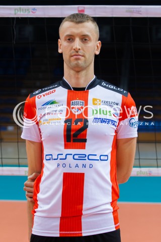  29.09.2014 RZESZOW <br />SESJA ZDJECIOWA SIATKARZY ASSECO RESOVIA<br />N/Z LUKASZ PERLOWSKI<br /> 