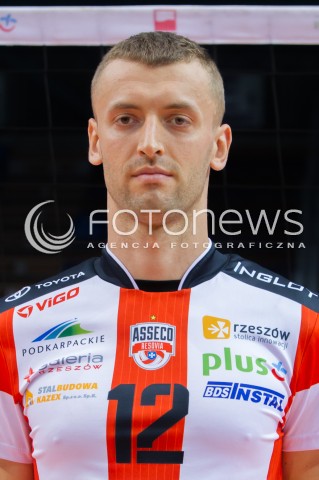  29.09.2014 RZESZOW <br />SESJA ZDJECIOWA SIATKARZY ASSECO RESOVIA<br />N/Z LUKASZ PERLOWSKI<br /> 