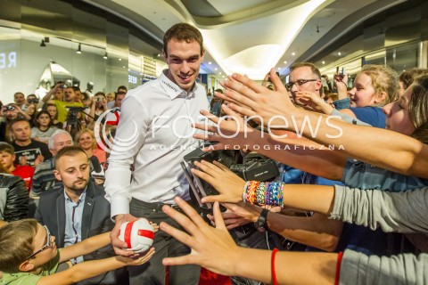  01.10.2014 RZESZOW <br />PREZENTACJA SIATKARZY ASSECO RESOVIA W GALERII RZESZOW<br />N/Z MARCO IVOVIC<br /> 