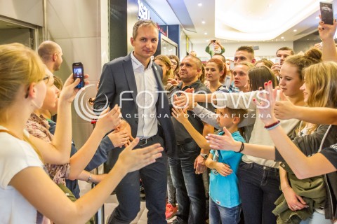  01.10.2014 RZESZOW <br />PREZENTACJA SIATKARZY ASSECO RESOVIA W GALERII RZESZOW<br />N/Z ANDRZEJ KOWAL TRENER - HEAD COACH<br /> 