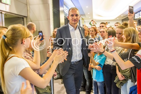  01.10.2014 RZESZOW <br />PREZENTACJA SIATKARZY ASSECO RESOVIA W GALERII RZESZOW<br />N/Z ANDRZEJ KOWAL TRENER - HEAD COACH<br /> 