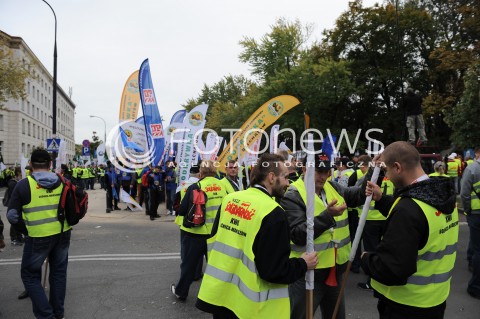  01.10.2014 WARSZAWA SEJM RP<br />STRAJK GORNIKOW POD SEJMEM<br />N/Z STRAJKUJACY GORNICY<br /> 