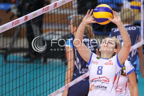  03.10.2014 RZESZOW<br />SIATKOWKA ORLEN LIGA 2014/2015 WOMEN VOLLEYBALL POLAND POLISH ORLENLIGA LEAGUE SEASON 2014/2015<br />MECZ DEVELOPRES SKYRES RZESZOW - CHEMIK POLICE<br />N/Z ADRIANNA BUDZON SYLWETKA <br /> 