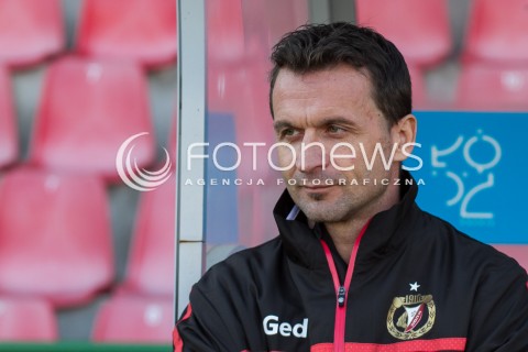  04.10.2014 LODZ PILKA NOZNA POLSKA PIERWSZA LIGA SEZON 2014/2015 FOOTBALL POLISH  WIDZEW LODZ - WISLA PLOCK N/Z TRENER RAFAL PAWLAK SYLWETKA  