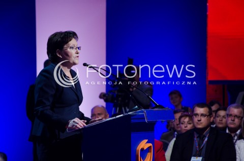  04.10.2014 WARSZAWA WARSZAWSKA KONWENCJA PLATFORMY OBYWATELSKIEJ INAUGURUJACA KAMPANIE WYBORCZA PRZED WYBORAMI SAMORZADOWYMI N/Z PREMIER EWA KOPACZ PREZYDENT WARSZAWY HANNA GRONKIEWICZ WALTZ  