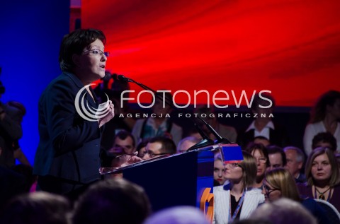  04.10.2014 WARSZAWA WARSZAWSKA KONWENCJA PLATFORMY OBYWATELSKIEJ INAUGURUJACA KAMPANIE WYBORCZA PRZED WYBORAMI SAMORZADOWYMI N/Z PREMIER EWA KOPACZ   