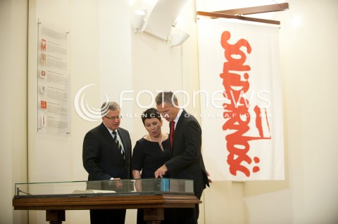  06.10.2014 WARSZAWA <br />WIZYTA SEKRETARZA GENERALNEGO NATO W POLSCE<br />N/Z SEKRETARZ GENERALNY NATO JENS STOLTENBERG PREZYDENT RP BRONISLAW KOMOROWSKI SOLIDARNOSC<br /> 