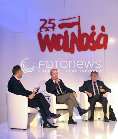  08.10.2014 WARSZAWA<br />SEMINARIUM 25 LAT POLSKIEJ ARMII W WOLNEJ POLSCE<br />N/Z MINISTER JANUSZ ONYSZKIEWICZ AMBASADOR JERZY NOWAK<br /> 