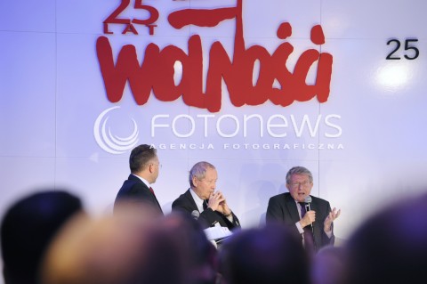  08.10.2014 WARSZAWA<br />SEMINARIUM 25 LAT POLSKIEJ ARMII W WOLNEJ POLSCE<br />N/Z MINISTER JANUSZ ONYSZKIEWICZ AMBASADOR JERZY NOWAK<br /> 