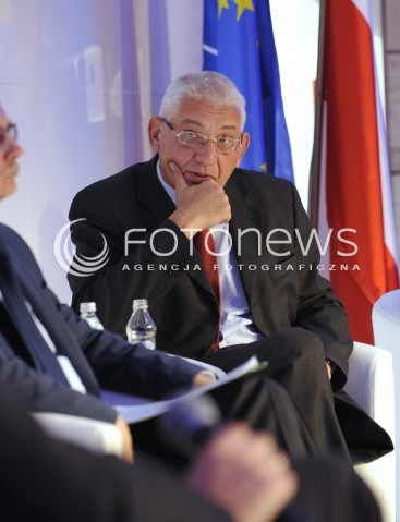  08.10.2014 WARSZAWA<br />SEMINARIUM 25 LAT POLSKIEJ ARMII W WOLNEJ POLSCE<br />N/Z LUDWIK DORN<br /> 