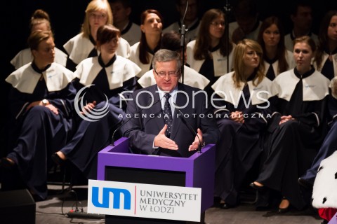  10.10.2014 LODZ WIZYTA PREZYDENTA RP W LODZI Z OKAZJI INAUGURACJI ROKU AKADEMICKIEGO WYDZIALU MEDYCZNEGO UNIWERSYTETU LODZKIEGO N/Z BRONISLAW KOMOROWSKI SYLWETKA  