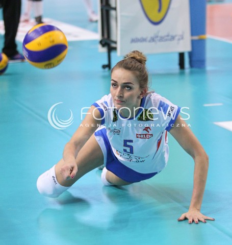  10.10.2014 RZESZOW<br />SIATKOWKA ORLEN LIGA 2014/2015 WOMEN VOLLEYBALL POLAND POLISH ORLENLIGA LEAGUE SEASON 2014/2015<br />MECZ DEVELOPRES SKYRES RZESZOW - BUDOWLANI LODZ<br />N/Z MAGDALENA HAWRYLA SYLWETKA <br /> 