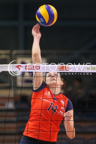  10.10.2014 RZESZOW<br />SIATKOWKA ORLEN LIGA 2014/2015 WOMEN VOLLEYBALL POLAND POLISH ORLENLIGA LEAGUE SEASON 2014/2015<br />MECZ DEVELOPRES SKYRES RZESZOW - BUDOWLANI LODZ<br />N/Z EWELINA SIECZKA  SYLWETKA ATAK<br /> 
