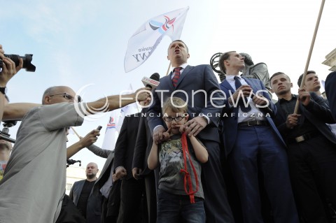  11.10.2014 WARSZAWA<br />MARSZ WOLNOSCI I SUWERENNOSCI KNP<br />N/Z PRZEMYSLAW WIPLER<br /> 