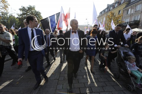  11.10.2014 WARSZAWA<br />MARSZ WOLNOSCI I SUWERENNOSCI KNP<br />N/Z JANUSZ KORWIN MIKKE PRZEMYSLAW WIPLER<br /> 