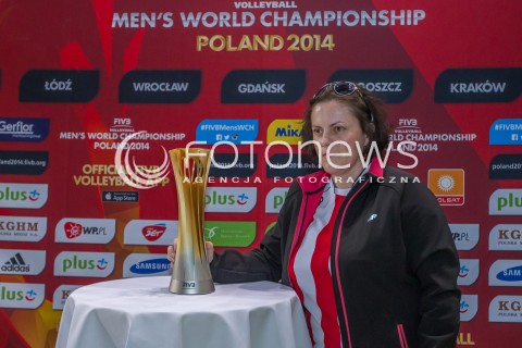  11.10.2014 RZESZOW<br />SIATKOWKA PLUSLIGA 2014/2015 MEN VOLLEYBALL POLAND POLISH PLUS LIGA LEAGUE SEASON 2014/2015<br />MECZ ASSECO RESOVIA - BBTS BIELSKO - BIALA<br />PREZENTACJA PUCHARU MISTRZOSTW SWIATA 2014 KTORY ZDOBYLA REPREZENTACJA POLSKI<br />N/Z PUCHAR<br /> 