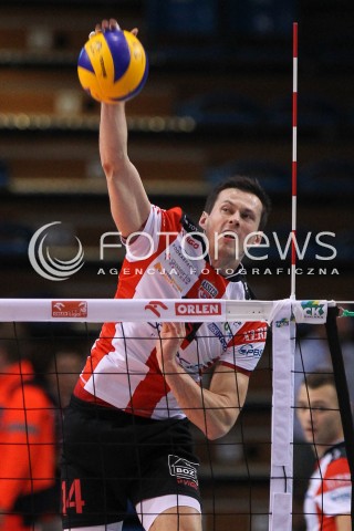  11.10.2014 RZESZOW<br />SIATKOWKA PLUSLIGA 2014/2015 MEN VOLLEYBALL POLAND POLISH PLUS LIGA LEAGUE SEASON 2014/2015<br />MECZ ASSECO RESOVIA - BBTS BIELSKO - BIALA<br />N/Z RAFAL BUSZEK SYLWETKA ATAK<br /> 