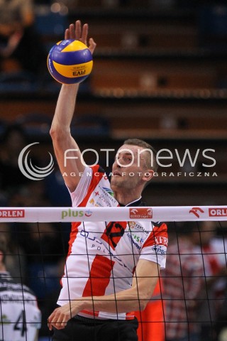  11.10.2014 RZESZOW<br />SIATKOWKA PLUSLIGA 2014/2015 MEN VOLLEYBALL POLAND POLISH PLUS LIGA LEAGUE SEASON 2014/2015<br />MECZ ASSECO RESOVIA - BBTS BIELSKO - BIALA<br />N/Z LUKASZ PERLOWSKI SYLWETKA ATAK<br /> 