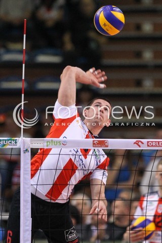  11.10.2014 RZESZOW<br />SIATKOWKA PLUSLIGA 2014/2015 MEN VOLLEYBALL POLAND POLISH PLUS LIGA LEAGUE SEASON 2014/2015<br />MECZ ASSECO RESOVIA - BBTS BIELSKO - BIALA<br />N/Z DAWID KONARSKI SYLWETKA ATAK<br /> 