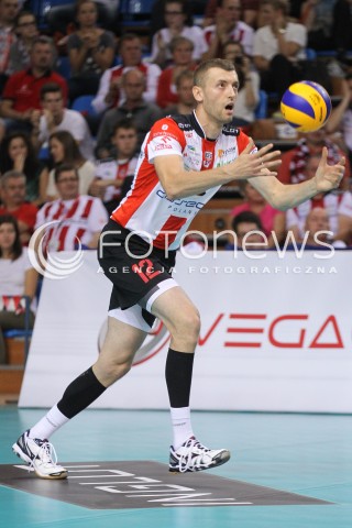  11.10.2014 RZESZOW<br />SIATKOWKA PLUSLIGA 2014/2015 MEN VOLLEYBALL POLAND POLISH PLUS LIGA LEAGUE SEASON 2014/2015<br />MECZ ASSECO RESOVIA - BBTS BIELSKO - BIALA<br />N/Z LUKASZ PERLOWSKI SYLWETKA <br /> 