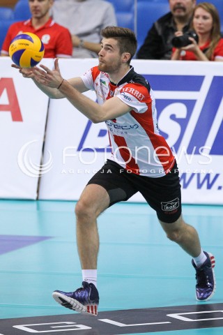  15.10.2014 RZESZOW<br />SIATKOWKA PLUSLIGA 2014/2015 MEN VOLLEYBALL POLAND POLISH PLUS LIGA LEAGUE SEASON 2014/2015<br />MECZ ASSECO RESOVIA - MKS BANIMEX BEDZIN<br />N/Z DAWID DRYJA SYLWETKA <br /> 