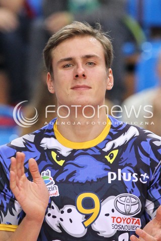  15.10.2014 RZESZOW<br />SIATKOWKA PLUSLIGA 2014/2015 MEN VOLLEYBALL POLAND POLISH PLUS LIGA LEAGUE SEASON 2014/2015<br />MECZ ASSECO RESOVIA - MKS BANIMEX BEDZIN<br />N/Z SEBASTIAN WARDA SYLWETKA GLOWKA PORTRET<br /> 
