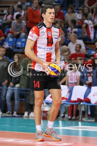  18.10.2014 RZESZOW<br />SIATKOWKA PLUSLIGA 2014/2015 MEN VOLLEYBALL POLAND POLISH PLUS LIGA LEAGUE SEASON 2014/2015<br />MECZ ASSECO RESOVIA - JASTRZEBSKI WEGIEL<br />N/Z RAFAL BUSZEK SYLWETKA <br /> 