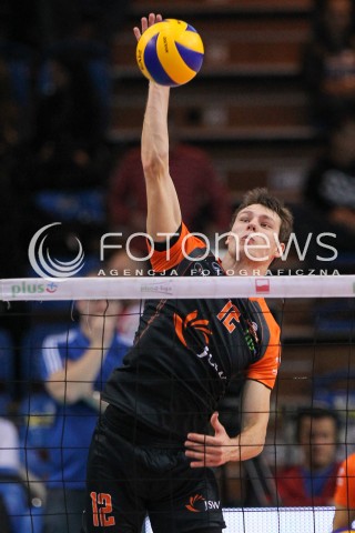  18.10.2014 RZESZOW<br />SIATKOWKA PLUSLIGA 2014/2015 MEN VOLLEYBALL POLAND POLISH PLUS LIGA LEAGUE SEASON 2014/2015<br />MECZ ASSECO RESOVIA - JASTRZEBSKI WEGIEL<br />N/Z KONRAD FORMELA SYLWETKA ATAK<br /> 