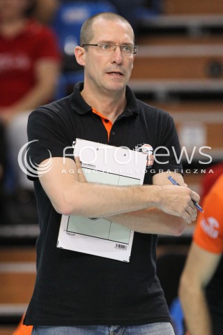  18.10.2014 RZESZOW<br />SIATKOWKA PLUSLIGA 2014/2015 MEN VOLLEYBALL POLAND POLISH PLUS LIGA LEAGUE SEASON 2014/2015<br />MECZ ASSECO RESOVIA - JASTRZEBSKI WEGIEL<br />N/Z ROBERTO PIAZZA - TRENER ( HEAD COACH ) SYLWETKA <br /> 