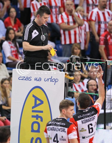  18.10.2014 RZESZOW<br />SIATKOWKA PLUSLIGA 2014/2015 MEN VOLLEYBALL POLAND POLISH PLUS LIGA LEAGUE SEASON 2014/2015<br />MECZ ASSECO RESOVIA - JASTRZEBSKI WEGIEL<br />N/Z DAWID KONARSKI SEDZIA ZOLTA KARTKA<br /> 